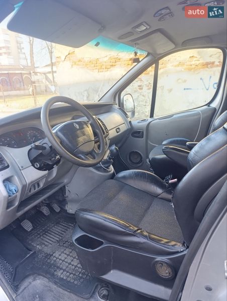 Минивэн Renault Trafic 2006 в Стрые