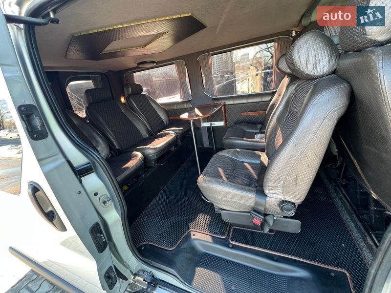 Минивэн Renault Trafic 2010 в Житомире