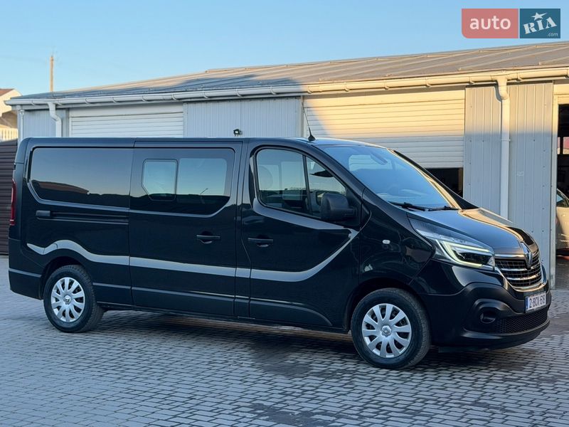 Грузопассажирский фургон Renault Trafic 2020 в Дубно