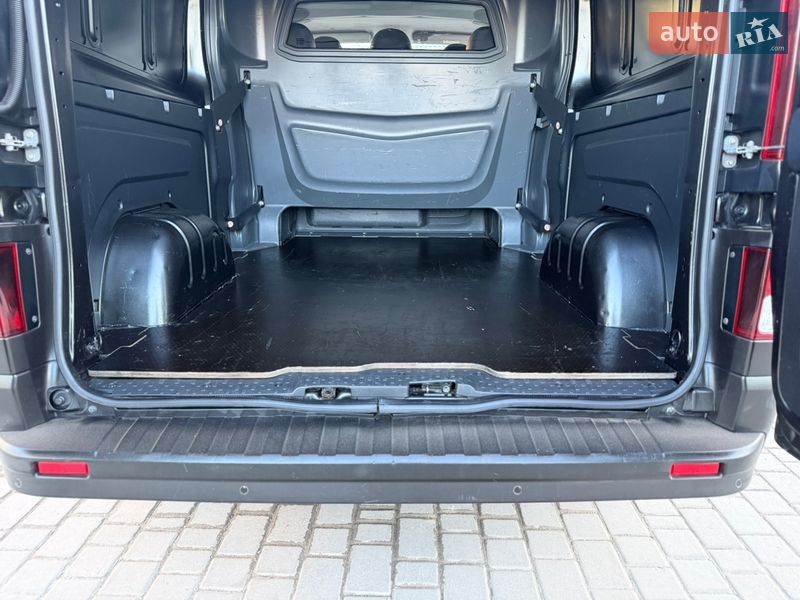 Грузопассажирский фургон Renault Trafic 2020 в Дубно