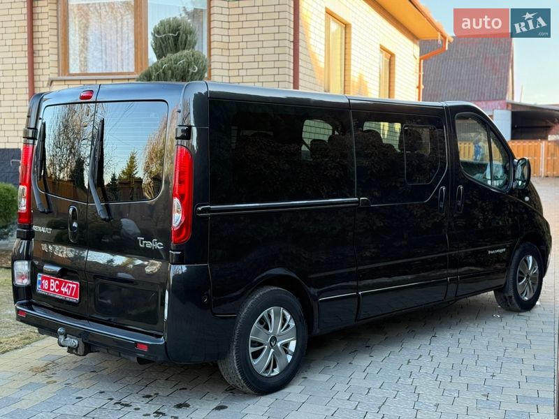 Минивэн Renault Trafic 2010 в Луцке