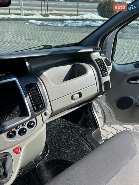 Минивэн Renault Trafic 2011 в Коломые