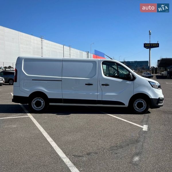 Грузовой фургон Renault Trafic 2022 в Киеве
