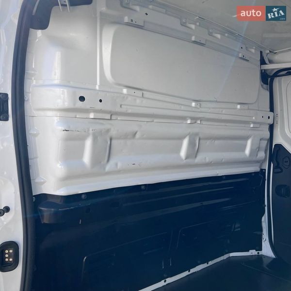 Грузовой фургон Renault Trafic 2022 в Киеве