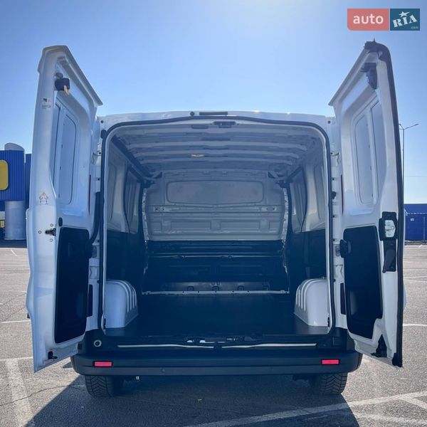 Грузовой фургон Renault Trafic 2022 в Киеве