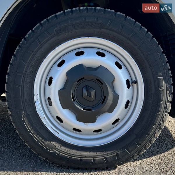 Грузовой фургон Renault Trafic 2022 в Киеве