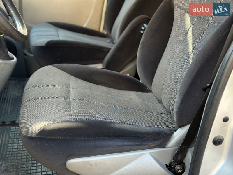 Мінівен Renault Trafic 2007 в Івано-Франківську