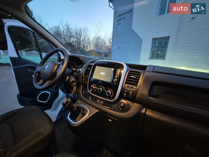 Грузопассажирский фургон Renault Trafic 2021 в Ровно