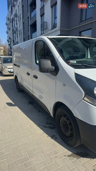 Грузовой фургон Renault Trafic 2017 в Львове