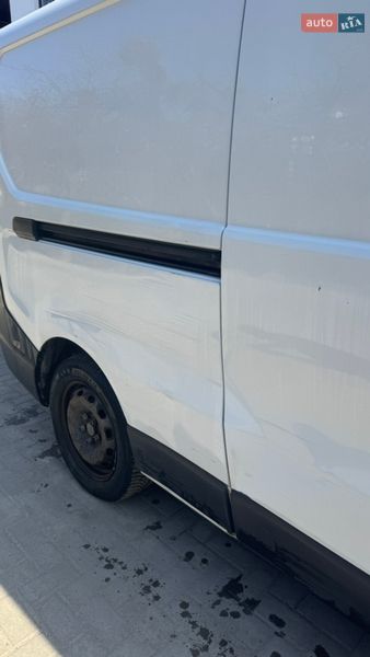 Грузовой фургон Renault Trafic 2017 в Львове