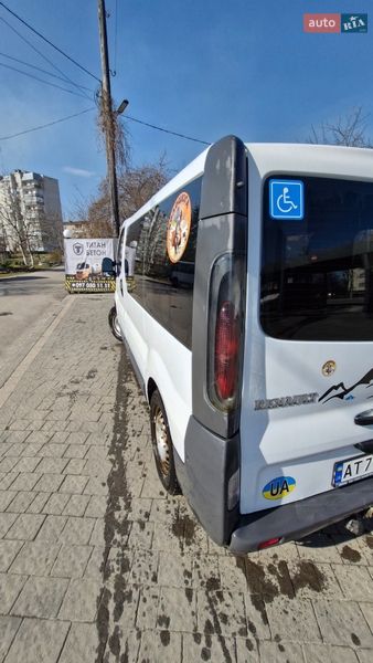 Мінівен Renault Trafic 2005 в Калуші