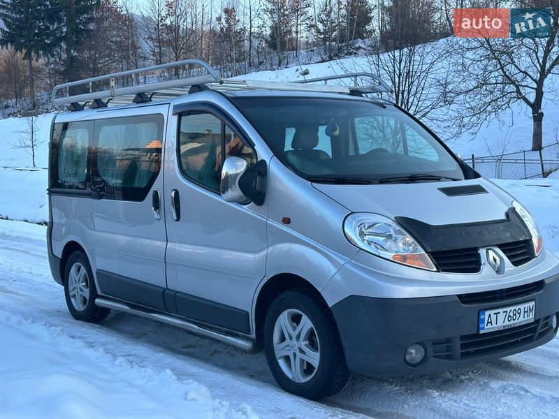 Минивэн Renault Trafic 2007 в Делятине