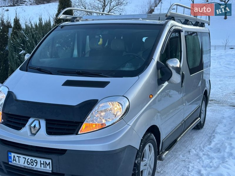 Минивэн Renault Trafic 2007 в Делятине