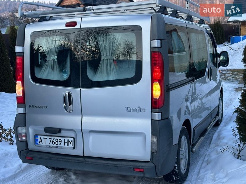Минивэн Renault Trafic 2007 в Делятине