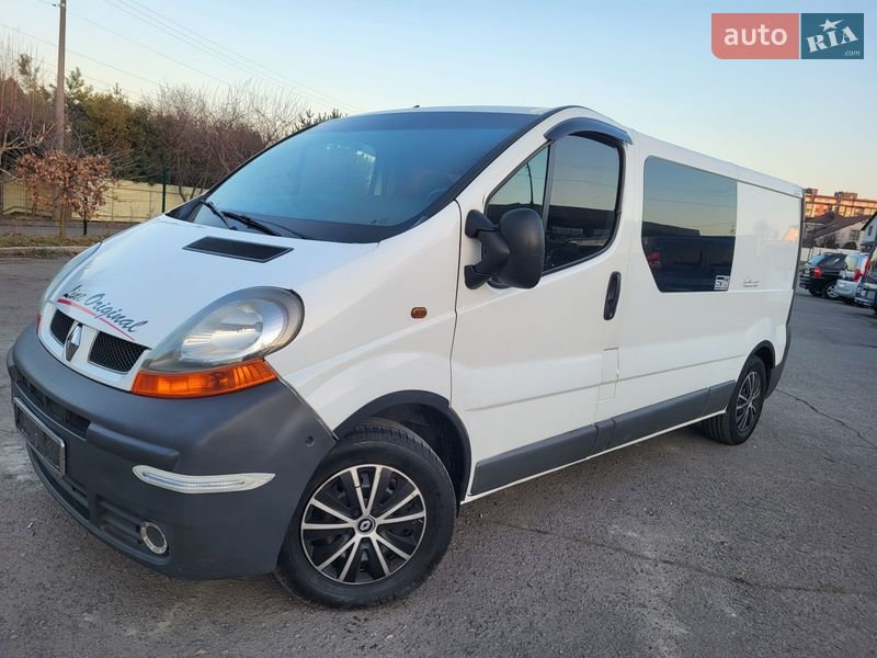 Мінівен Renault Trafic 2004 в Хмельницькому