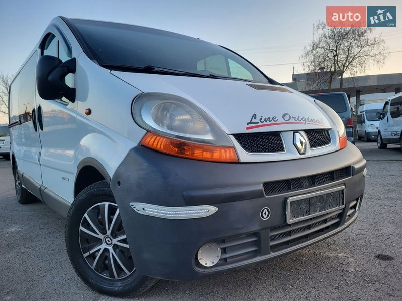 Мінівен Renault Trafic 2004 в Хмельницькому