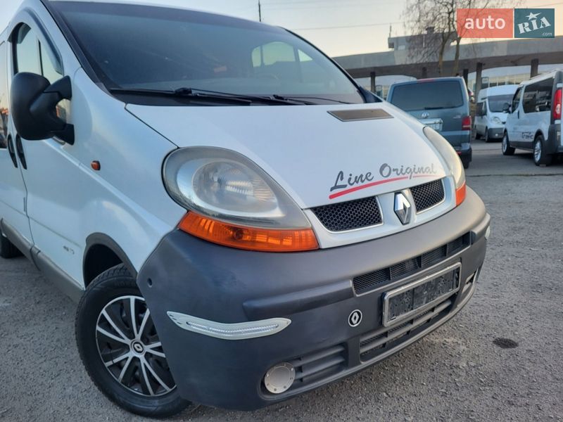 Мінівен Renault Trafic 2004 в Хмельницькому