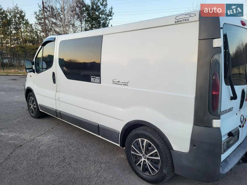 Мінівен Renault Trafic 2004 в Хмельницькому