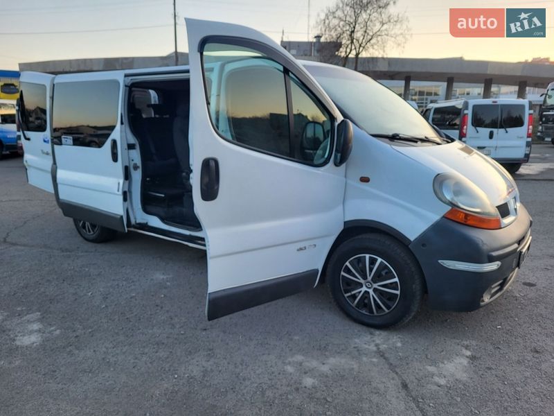 Мінівен Renault Trafic 2004 в Хмельницькому