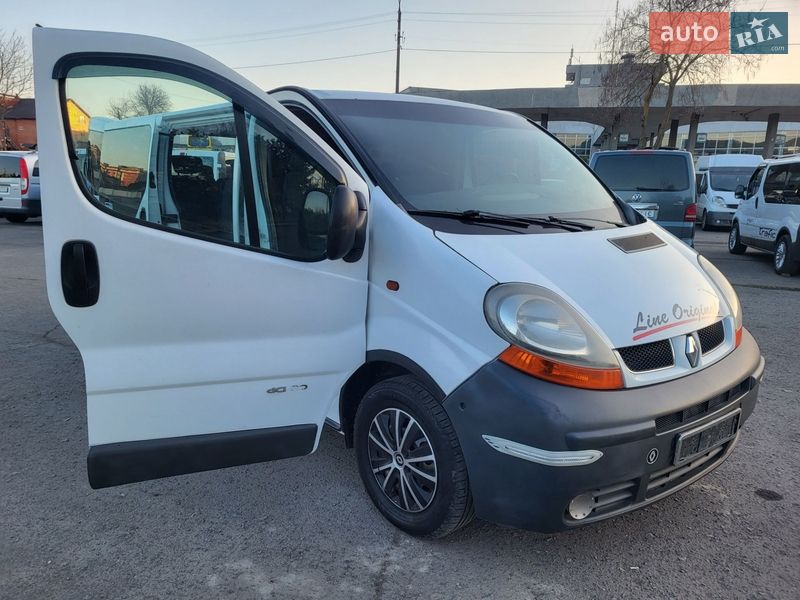 Мінівен Renault Trafic 2004 в Хмельницькому
