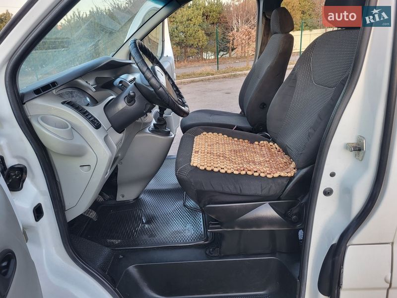 Мінівен Renault Trafic 2004 в Хмельницькому