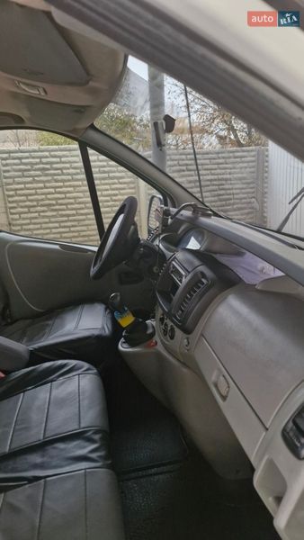 Минивэн Renault Trafic 2006 в Мерефа