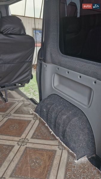 Минивэн Renault Trafic 2006 в Мерефа