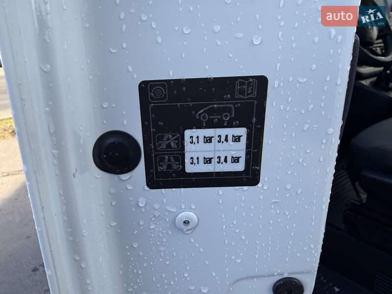 Грузовой фургон Renault Trafic 2022 в Одессе