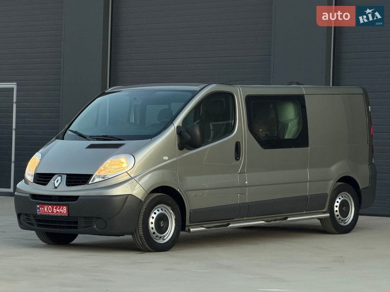 Вантажопасажирський фургон Renault Trafic 2012 в Дубні