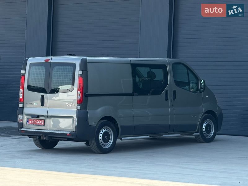 Вантажопасажирський фургон Renault Trafic 2012 в Дубні