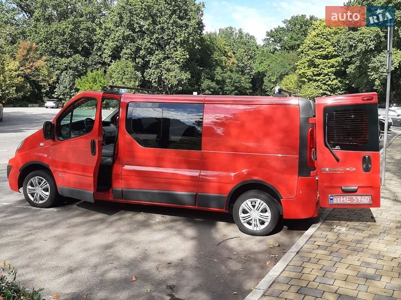 Грузопассажирский фургон Renault Trafic 2010 в Полтаве