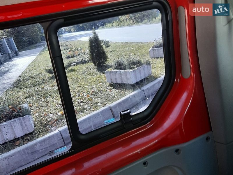 Грузопассажирский фургон Renault Trafic 2010 в Полтаве