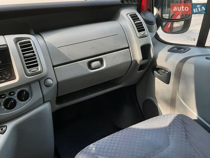 Грузопассажирский фургон Renault Trafic 2010 в Полтаве