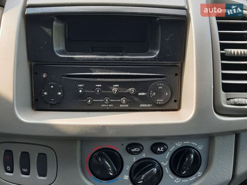 Грузопассажирский фургон Renault Trafic 2010 в Полтаве