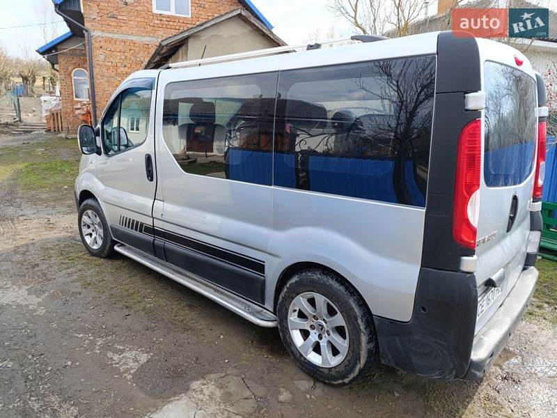 Минивэн Renault Trafic 2007 в Заставной
