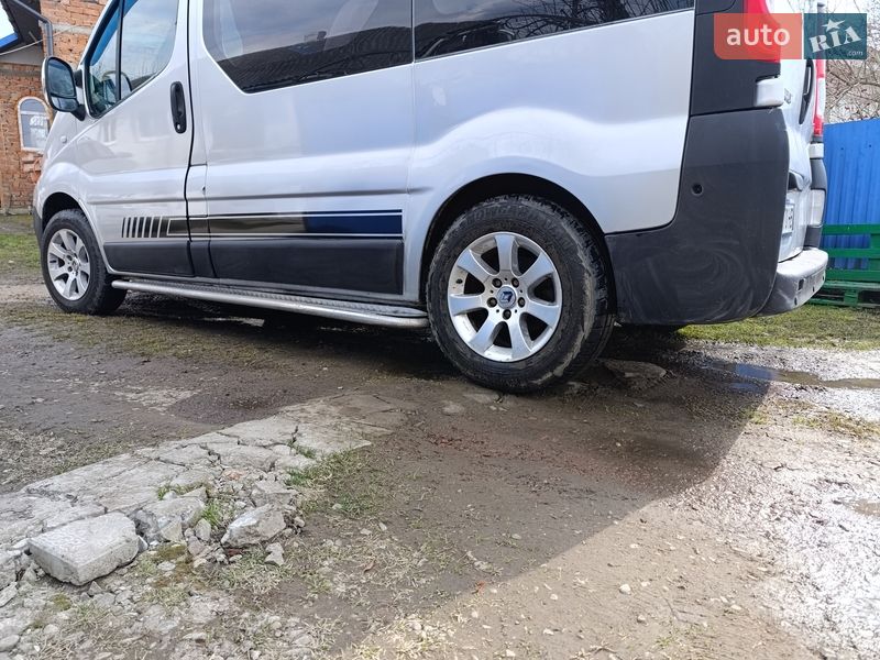 Минивэн Renault Trafic 2007 в Заставной