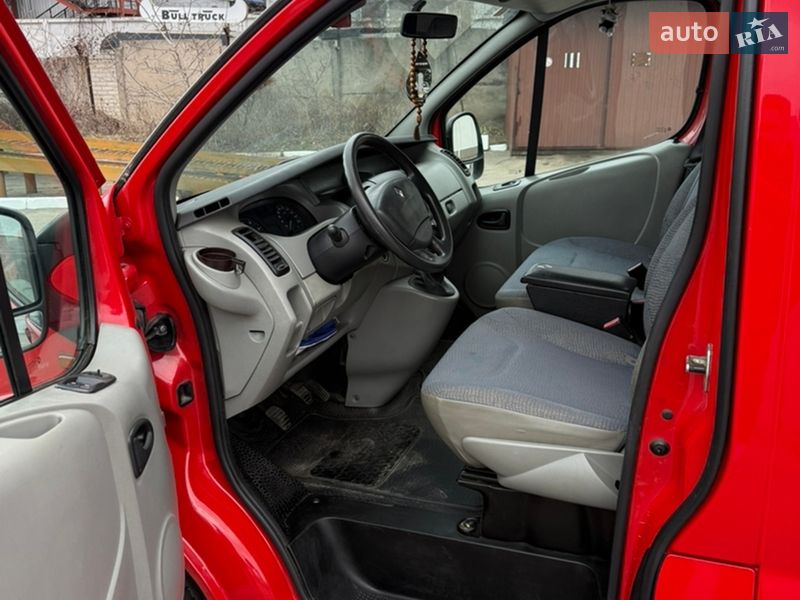 Минивэн Renault Trafic 2006 в Киеве