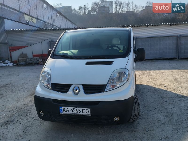 Грузовой фургон Renault Trafic 2014 в Киеве