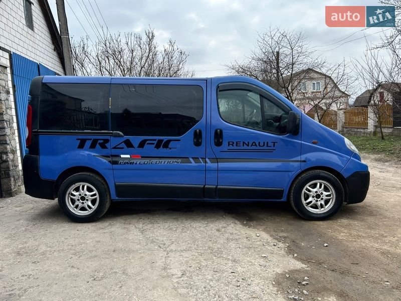 Минивэн Renault Trafic 2006 в Хмельнике фото 4 Минивэн Renault Trafic 2006 в Хмельнике