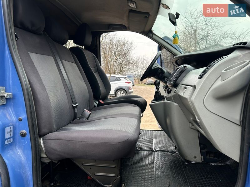 Минивэн Renault Trafic 2006 в Хмельнике фото 13 Минивэн Renault Trafic 2006 в Хмельнике