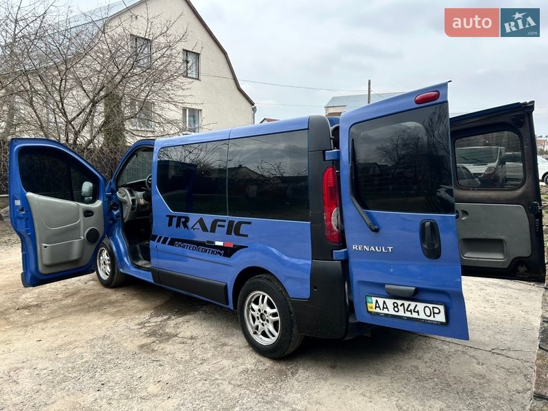 Минивэн Renault Trafic 2006 в Хмельнике фото 17 Минивэн Renault Trafic 2006 в Хмельнике