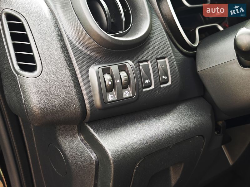 Вантажний фургон Renault Trafic 2020 в Дубні