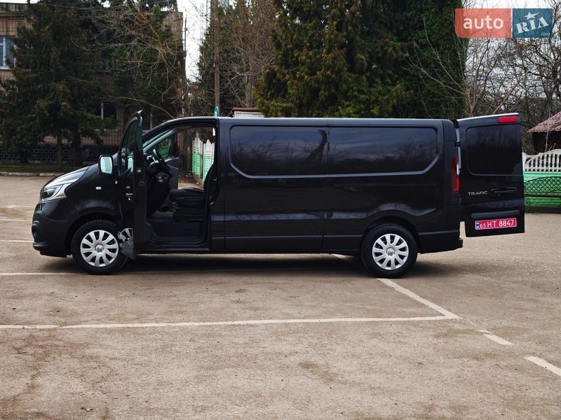 Вантажний фургон Renault Trafic 2020 в Дубні