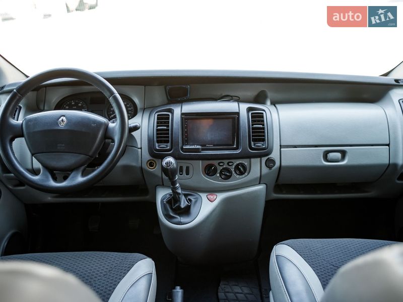 Минивэн Renault Trafic 2007 в Баре фото 24 Минивэн Renault Trafic 2007 в Баре