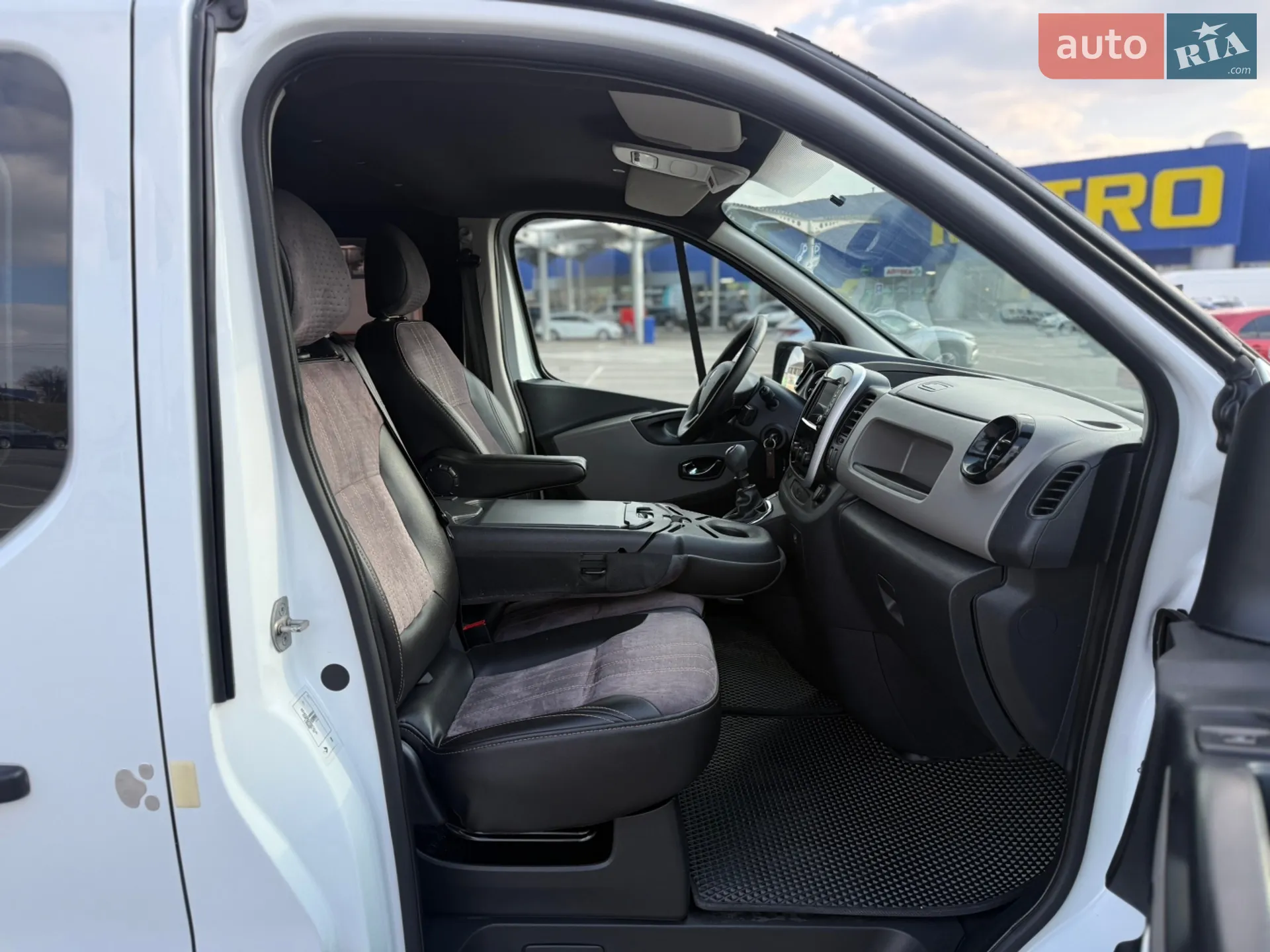 2017 Renault Trafic - мініатюра 19