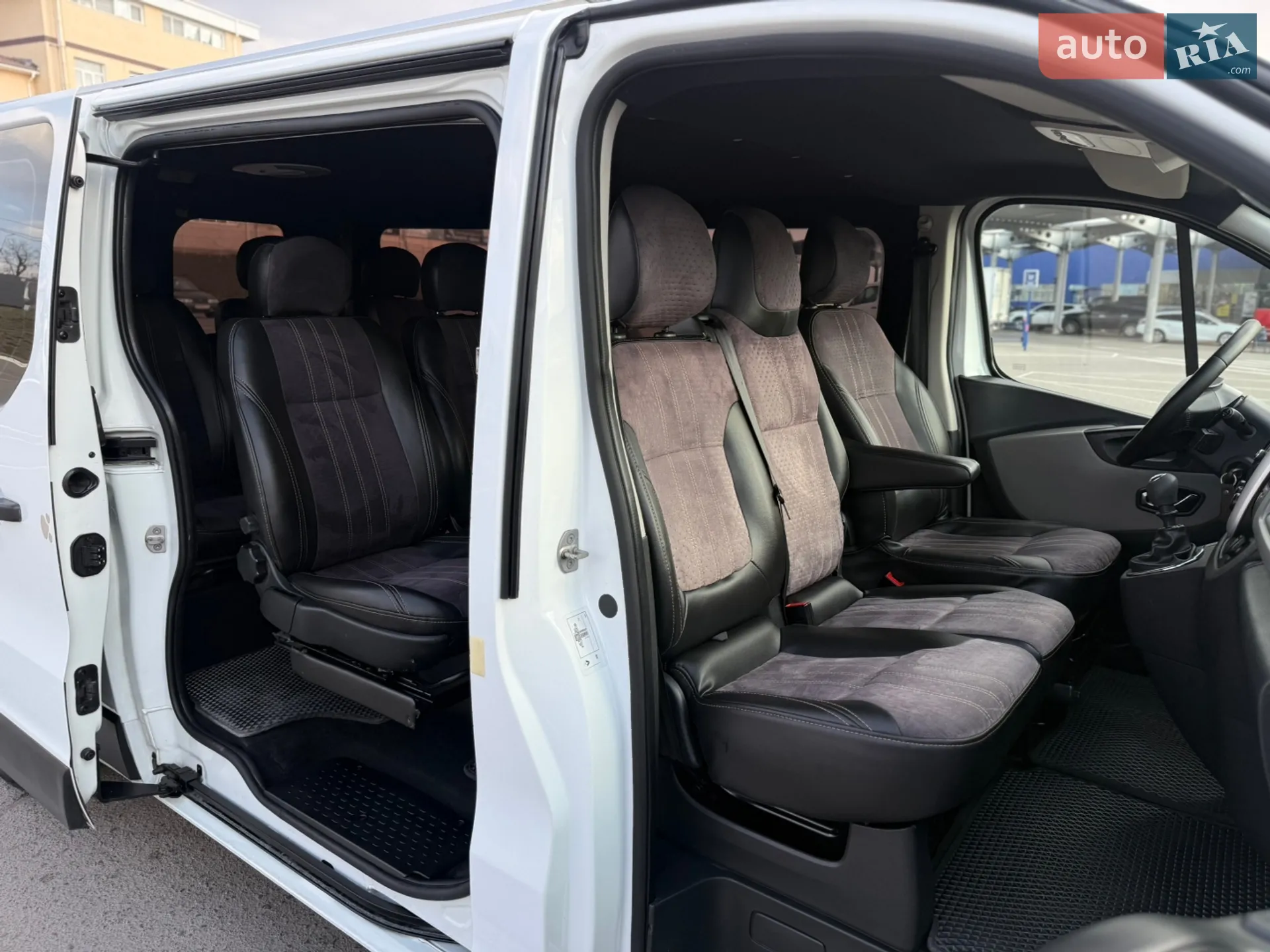 2017 Renault Trafic - мініатюра 23