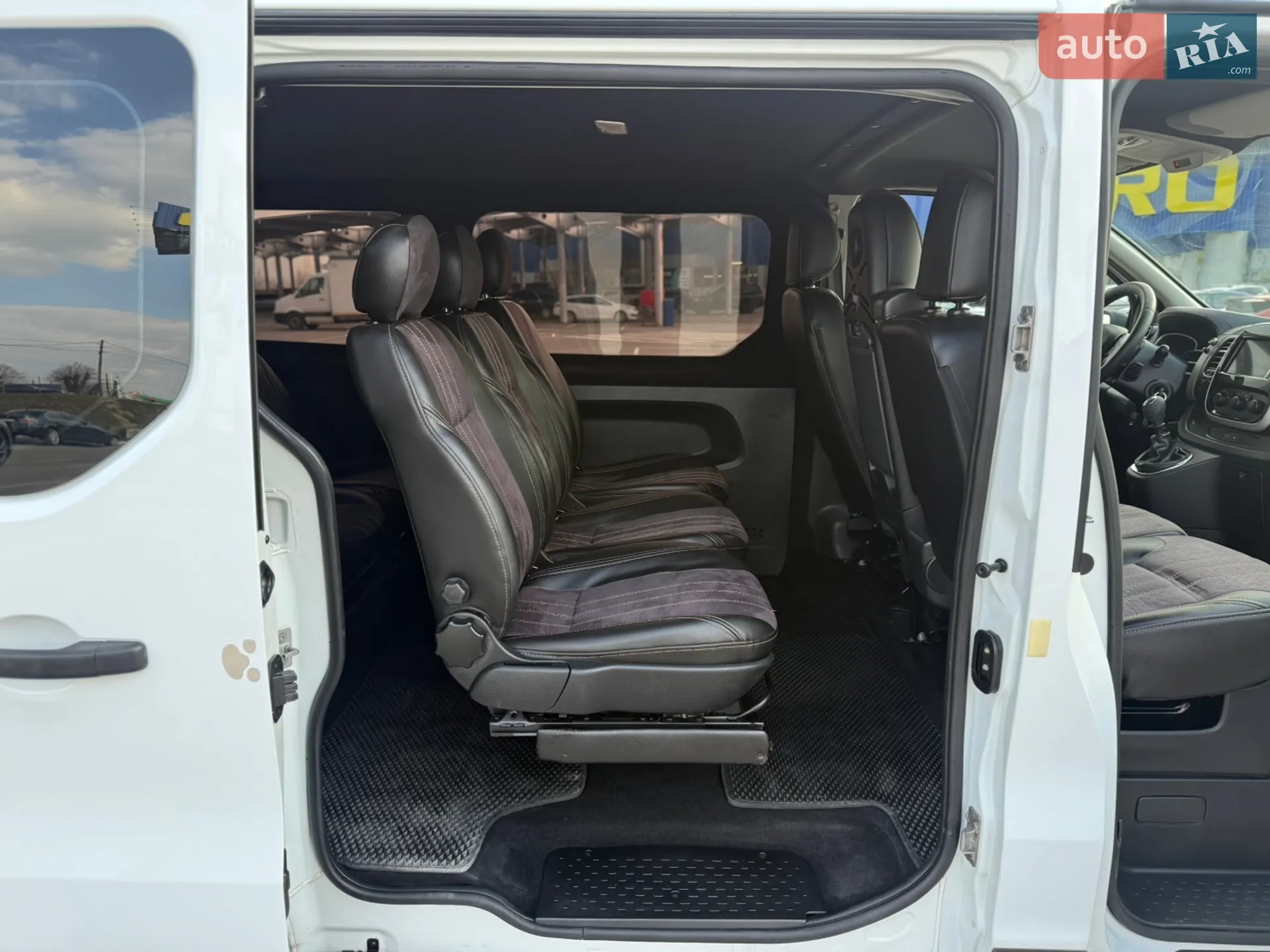 2017 Renault Trafic - мініатюра 24