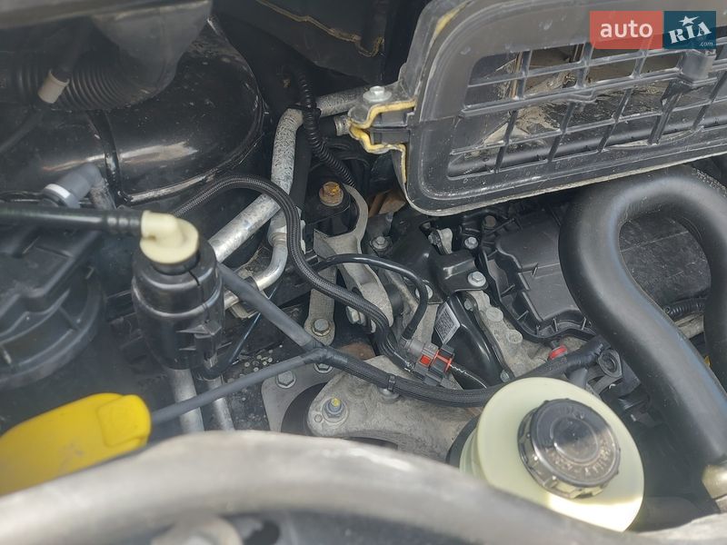 Грузопассажирский фургон Renault Trafic 2012 в Ровно фото 45 Грузопассажирский фургон Renault Trafic 2012 в Ровно