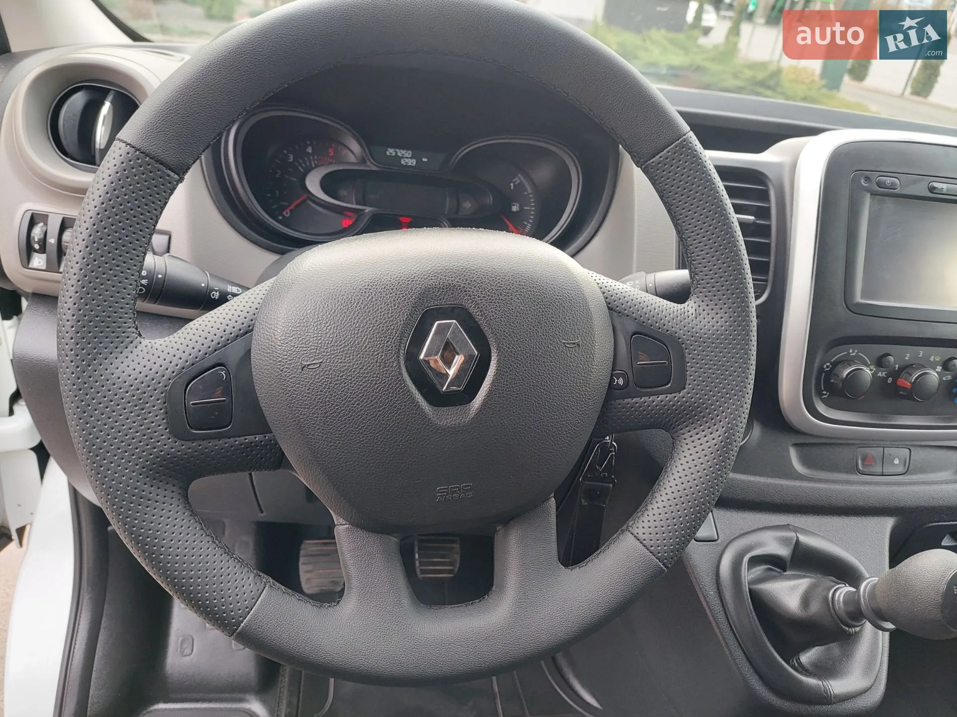 2018 Renault Trafic - мініатюра 15