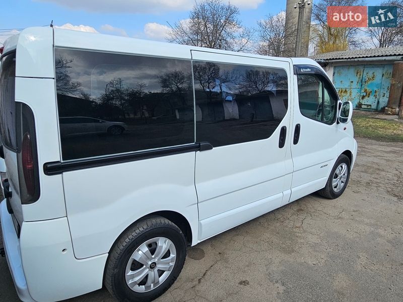 Мінівен Renault Trafic 2006 в Жовтих Водах